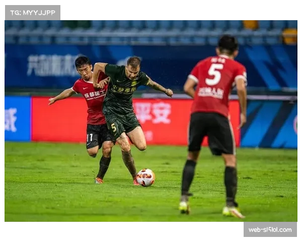 北京国安迎战成都蓉城新工体灯光再亮起